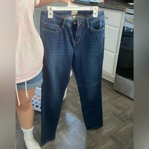 Slim straight for dark blue jeans